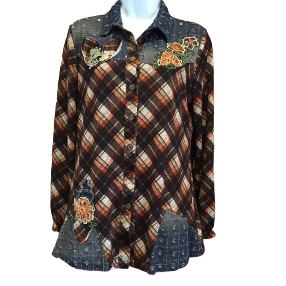 Simply Couture NWOT Plaid Floral Embellished Long Sleeve Button Down Top Small
